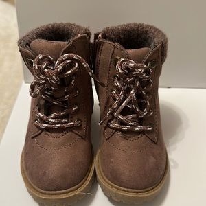Old navy compact boots size 6 mist color